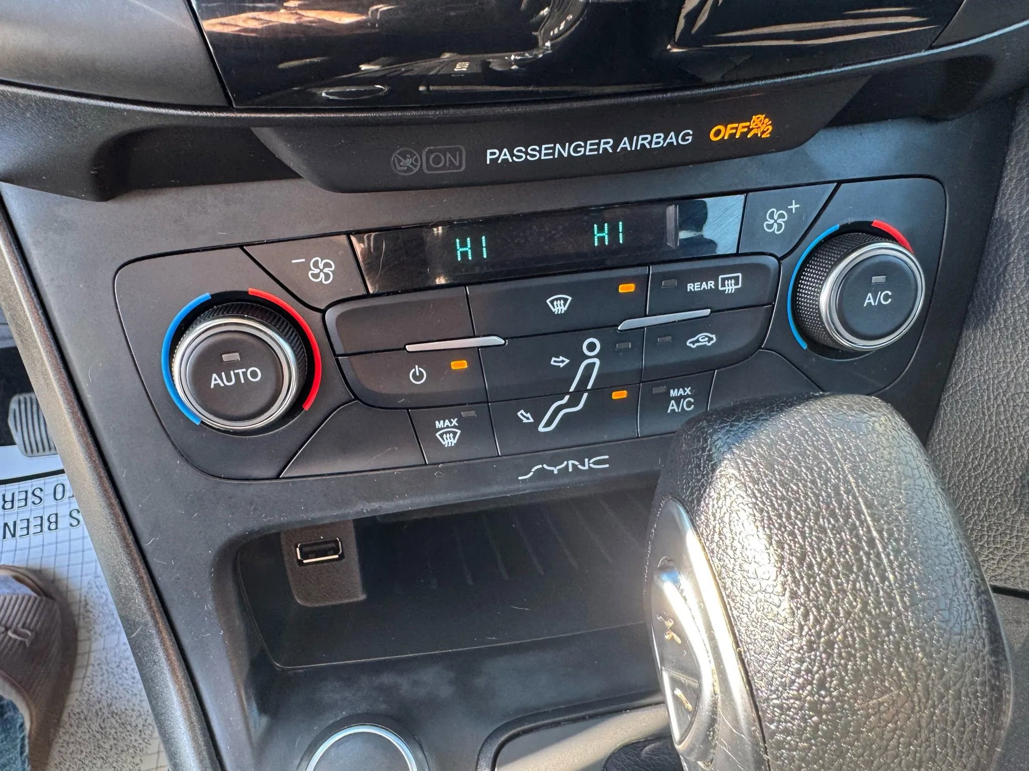 Used 2017 Ford Focus SEL image 38