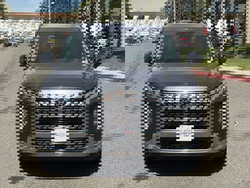 Used 2024 Hyundai Palisade Calligraphy image 2