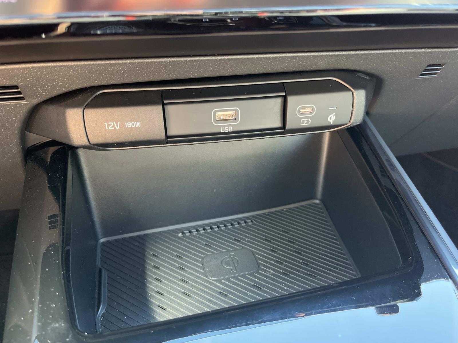 Used 2024 Kia Niro Wind FWD image 36
