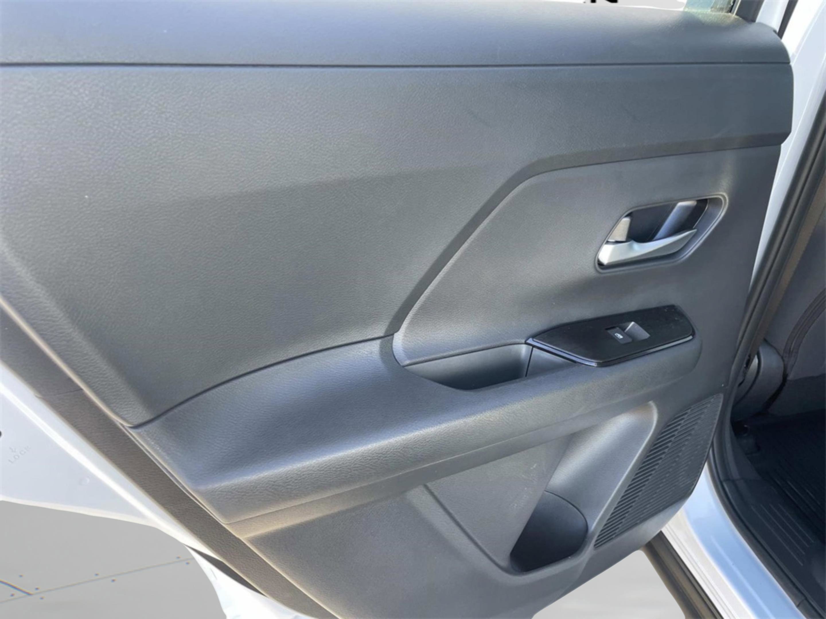 New 2026 Nissan Kicks SV w/ SV Premium Package image 10