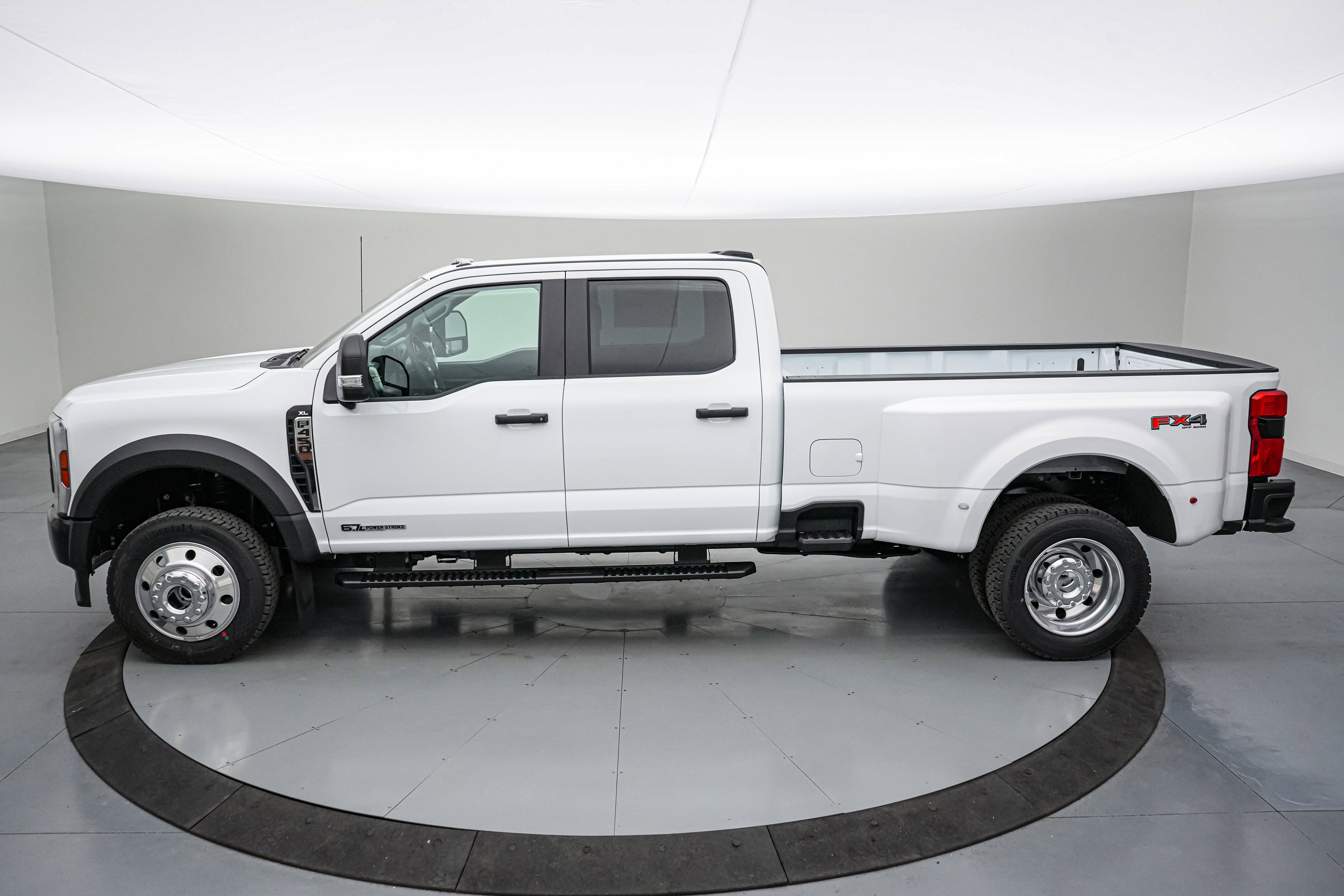 New 2026 Ford F450 XL w/ 360-Degree Camera Package image 8