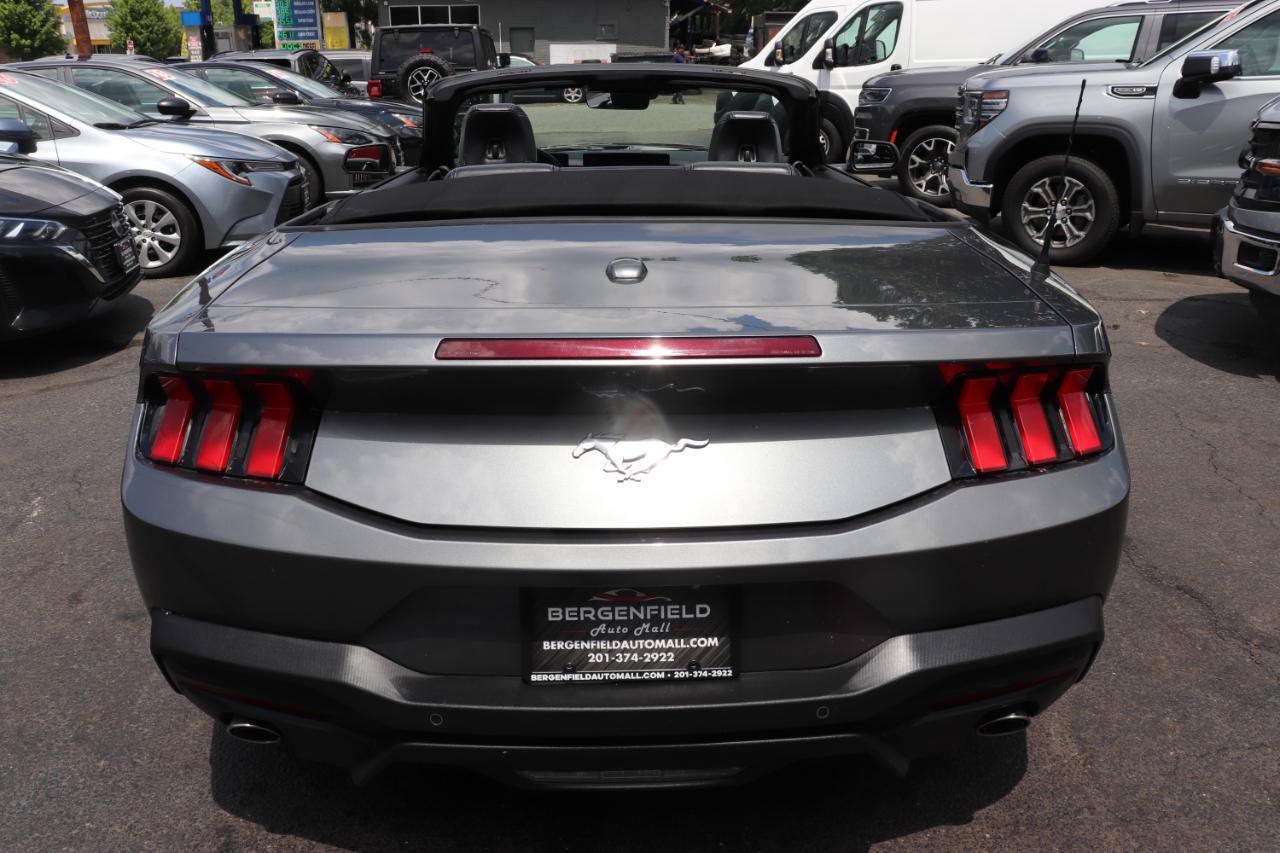Used 2026 Ford Mustang Premium RWD image 4