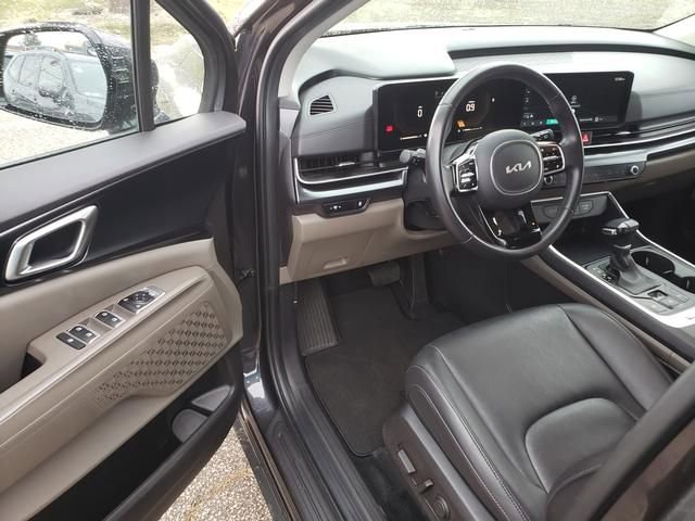 Used 2025 Kia Carnival image 10