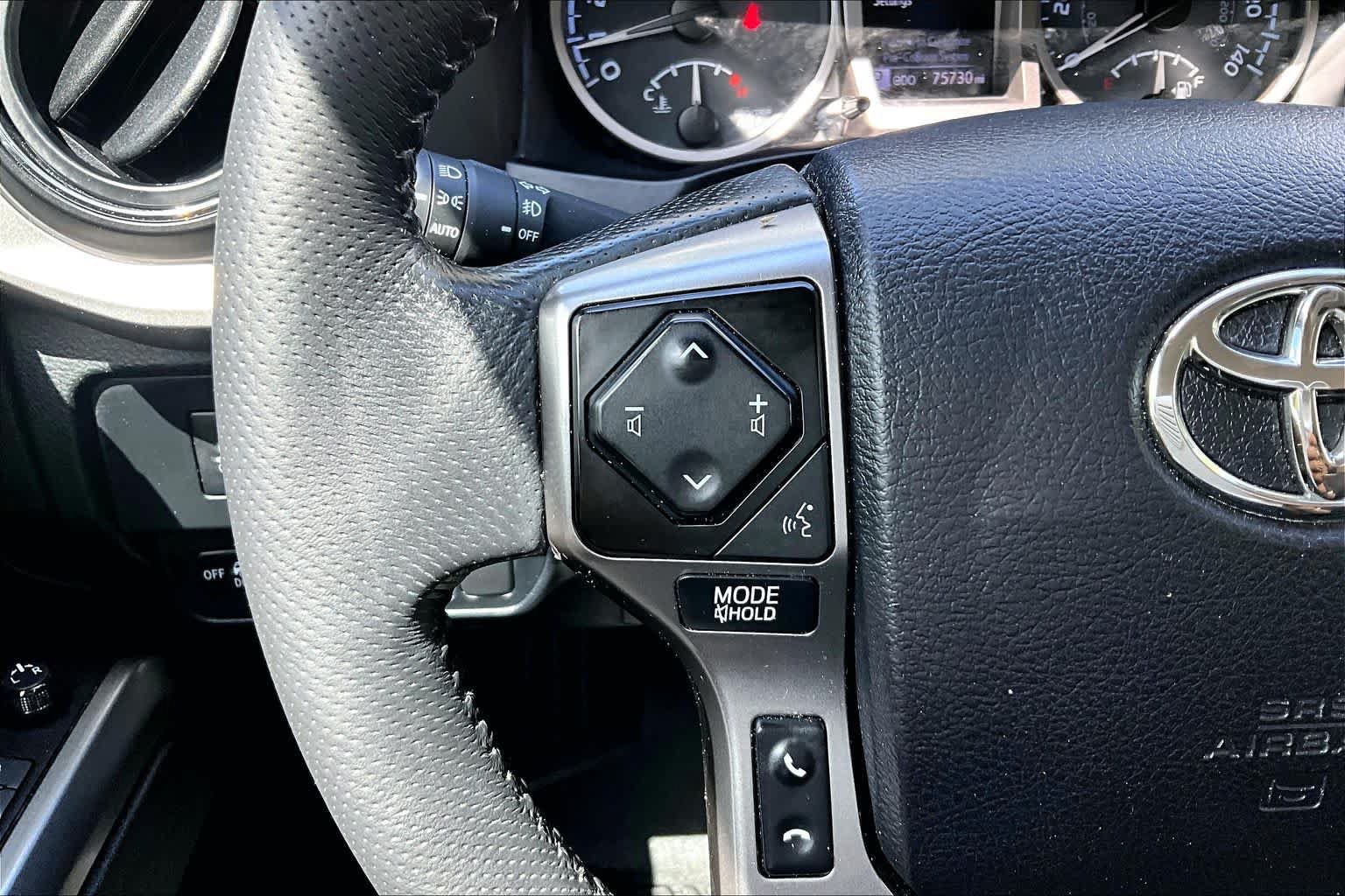 Used 2021 Toyota Tacoma SR5 RWD image 22