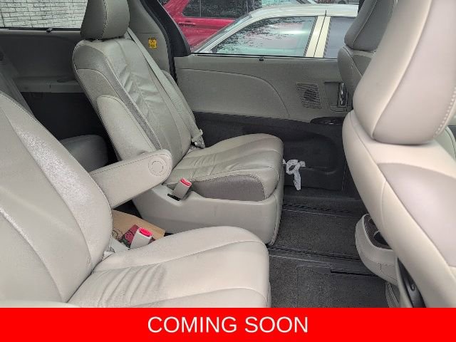 Used 2012 Toyota Sienna Limited w/ Premium Pkg AWD/4WD image 9