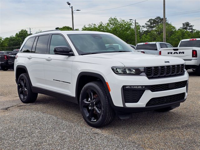 New 2026 Jeep Grand Cherokee Limited w/ Limited Altitude Package RWD image 11