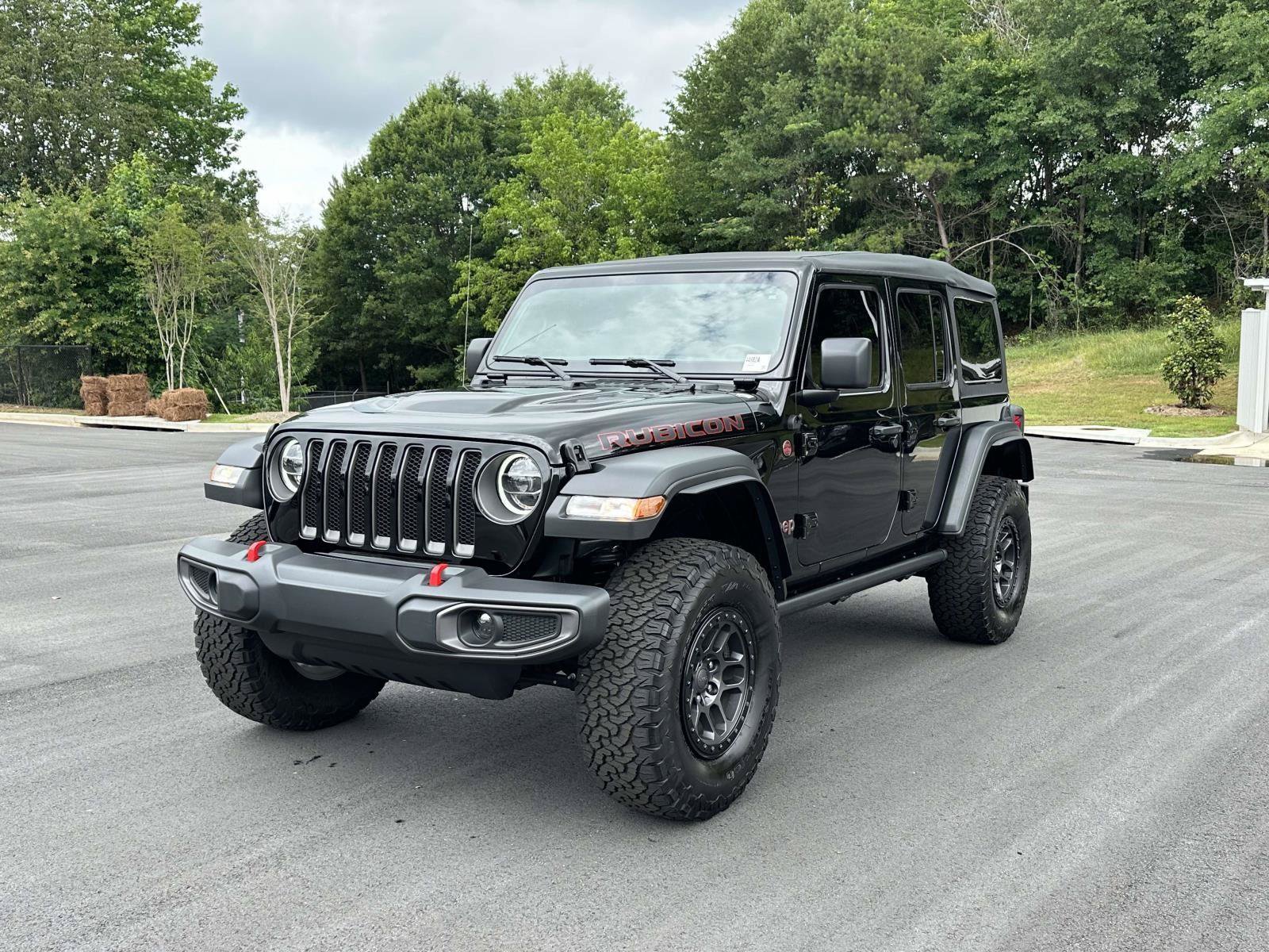 Used 2021 Jeep Wrangler Unlimited Rubicon w/ Xtreme Recon 35" Tire Package AWD/4WD image 3