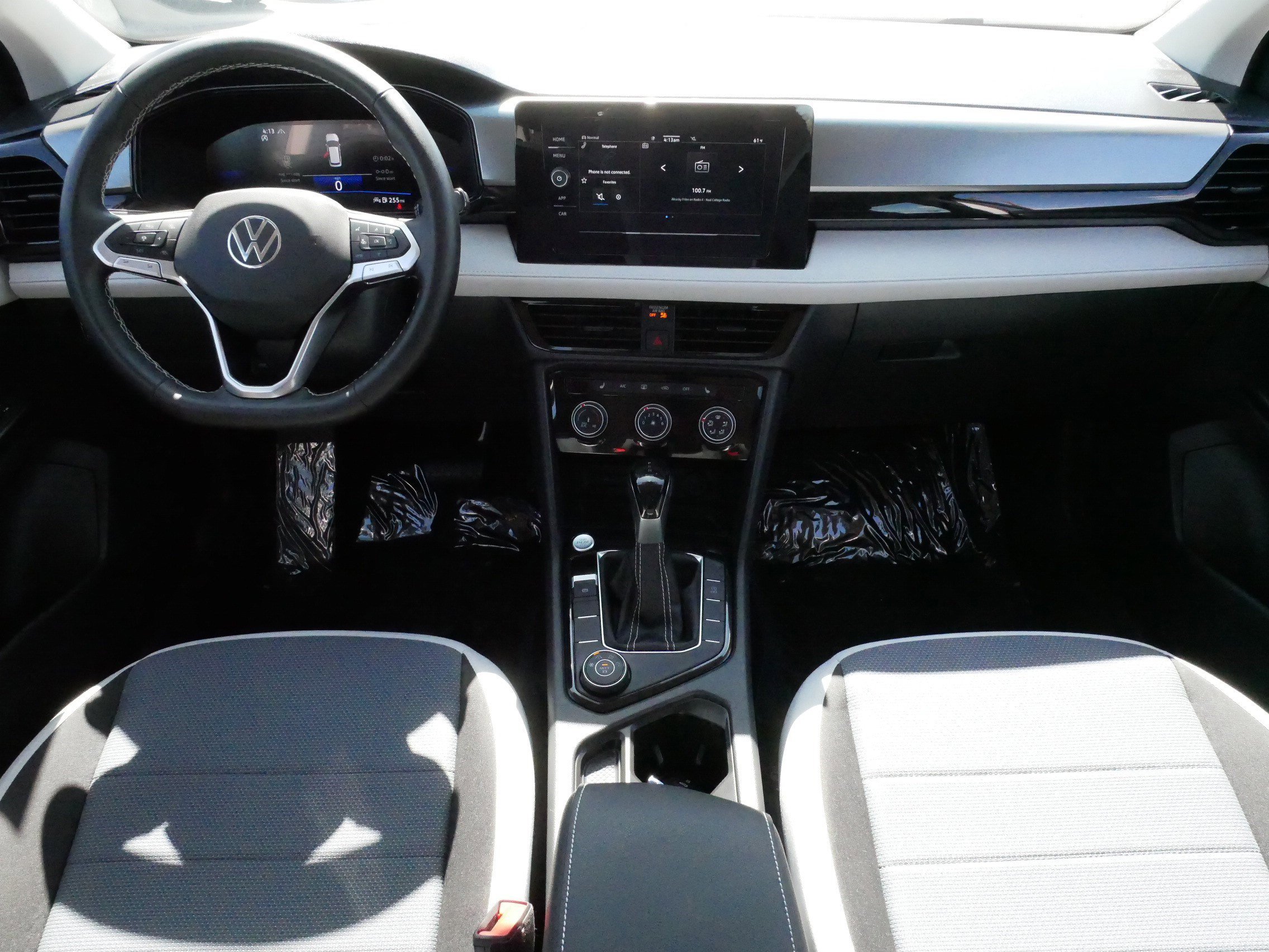 Certified 2025 Volkswagen Taos S AWD/4WD image 10