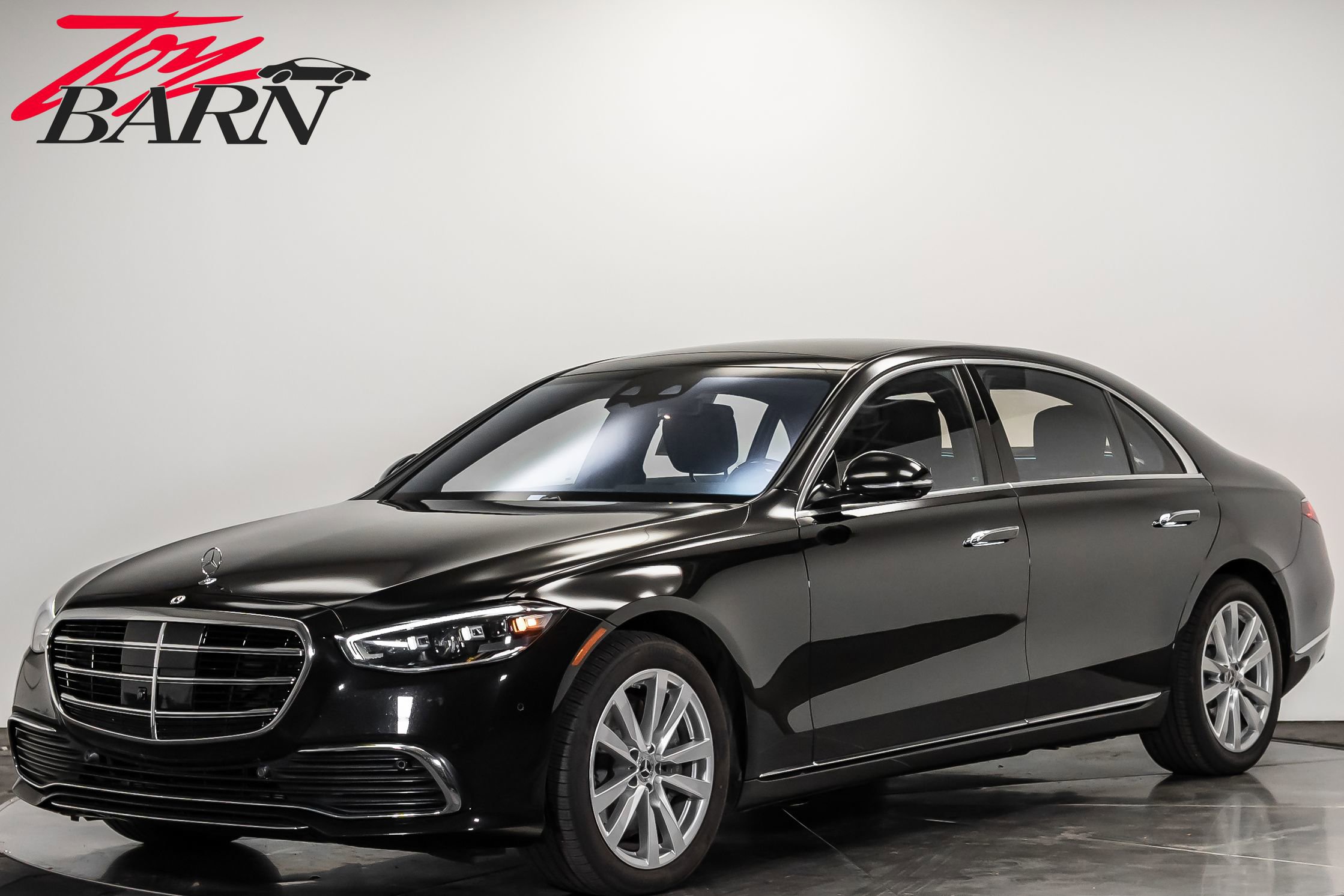 Used 2022 Mercedes-Benz S 500 4MATIC w/ 3D Technology Package image 1