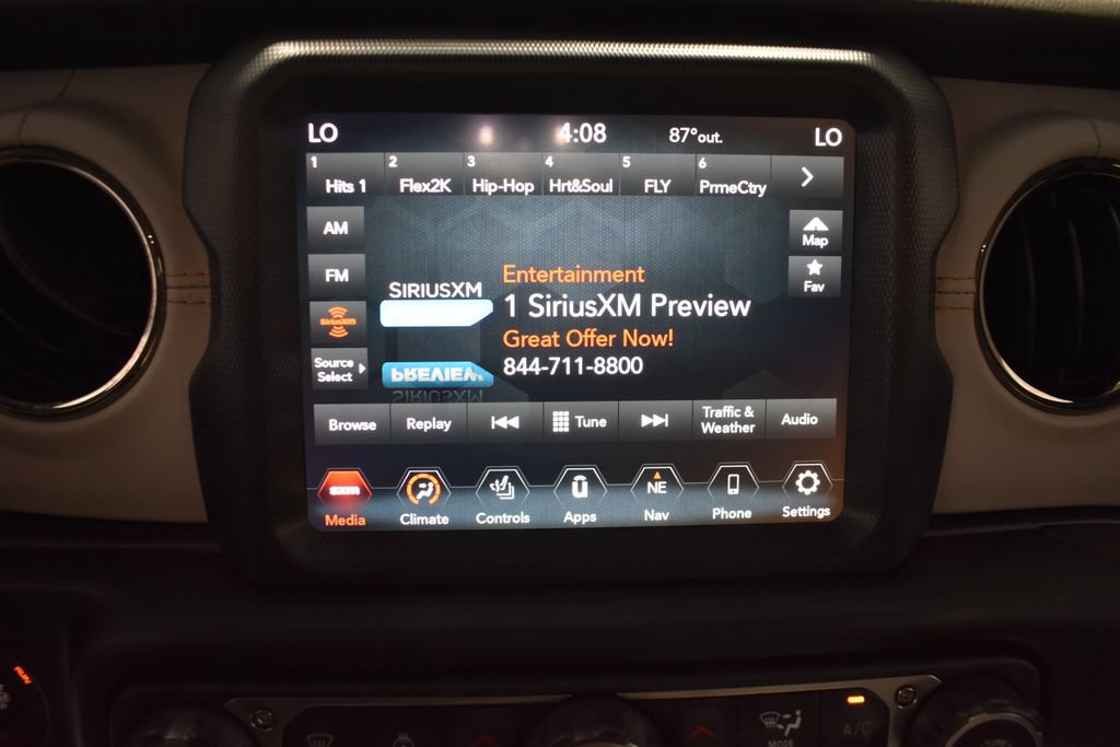 Used 2022 Jeep Wrangler Unlimited Sahara AWD/4WD image 22