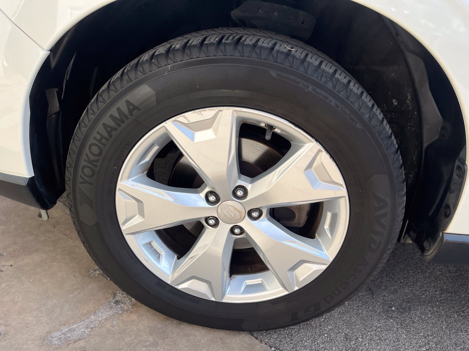 Used 2016 Subaru Forester 2.5i Limited AWD/4WD image 9
