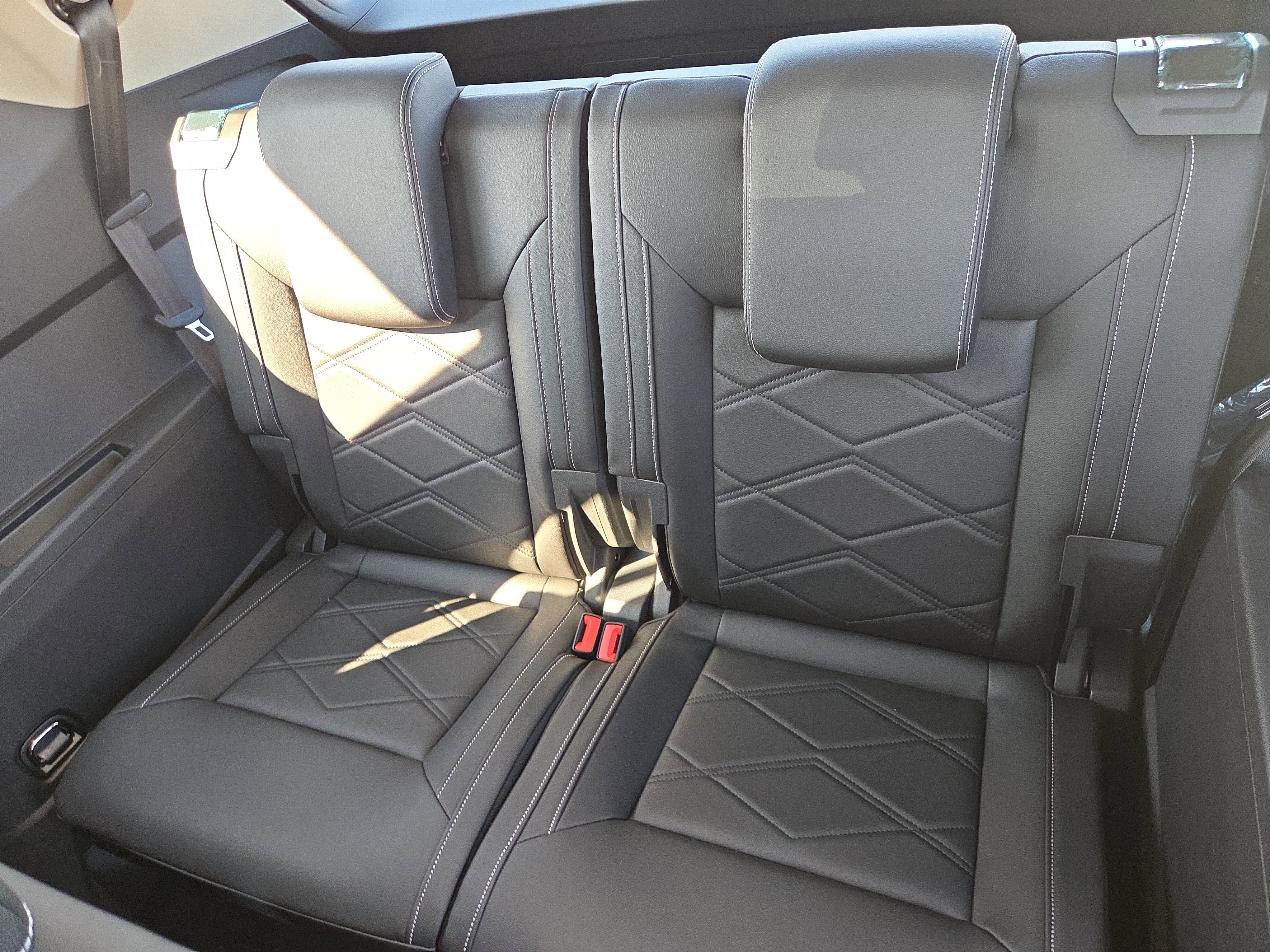 New 2026 Volkswagen Atlas SE image 8