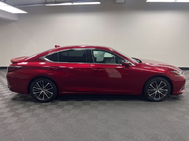 Certified 2025 Lexus ES 300h w/ Premium Package FWD image 4