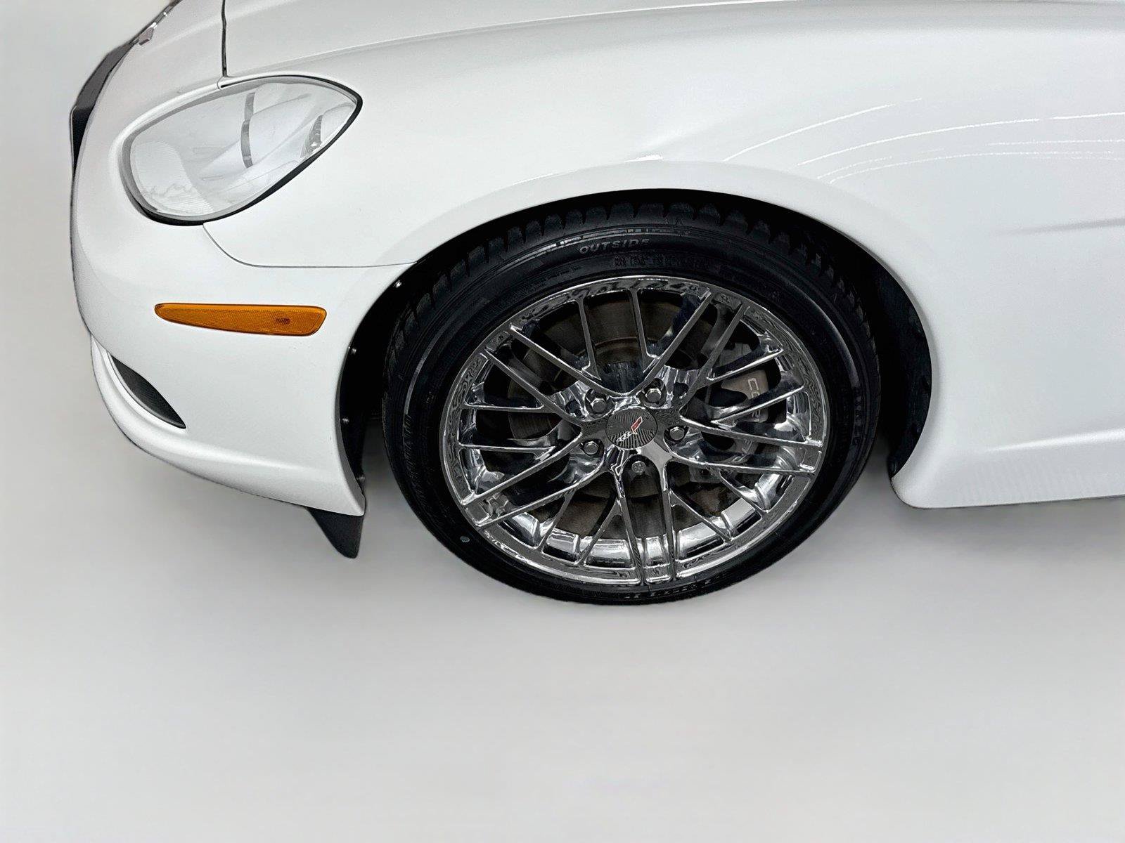 Used 2005 Chevrolet Corvette Coupe RWD image 18