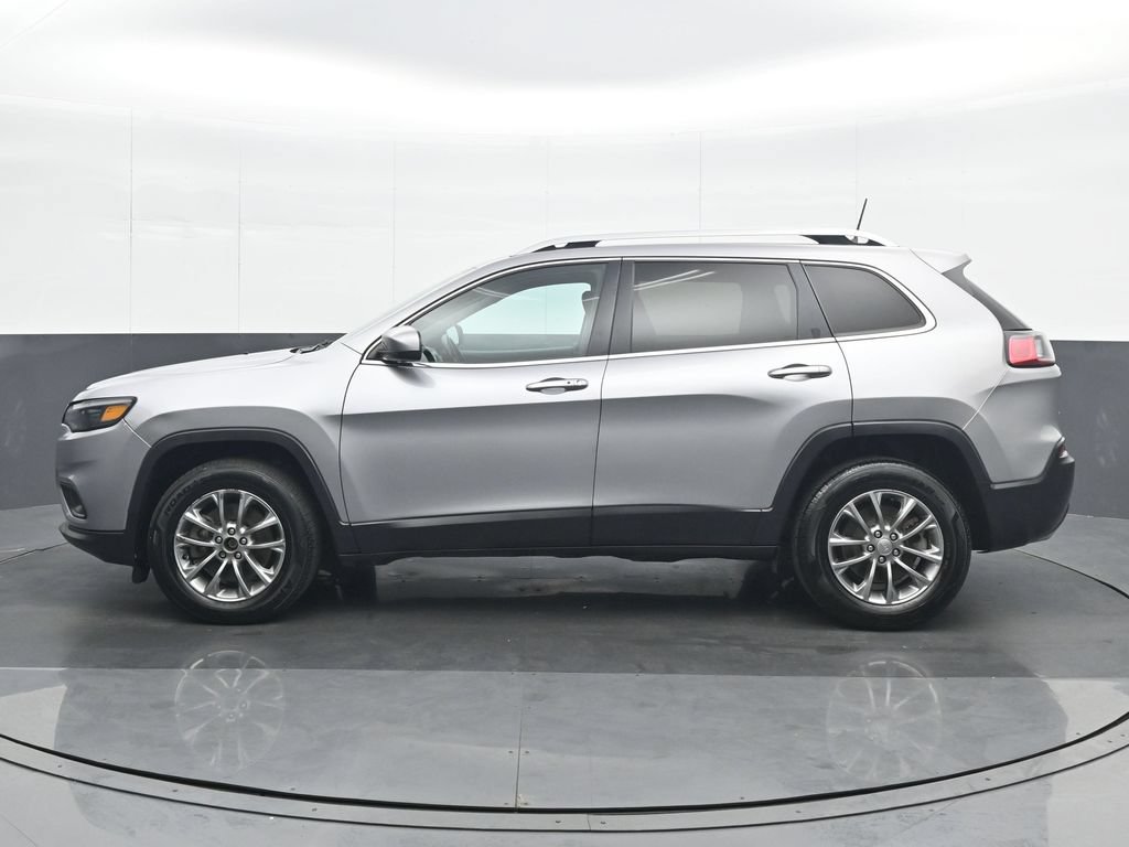 Used 2019 Jeep Cherokee Latitude Plus AWD/4WD image 3