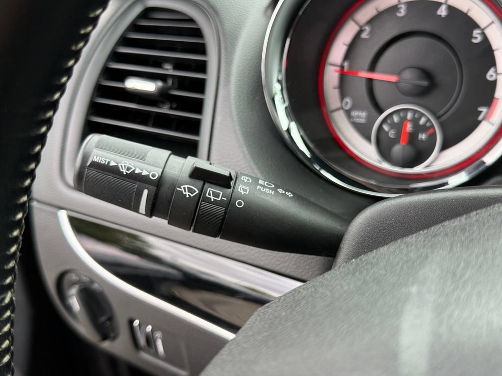Used 2017 Dodge Grand Caravan SE FWD image 29