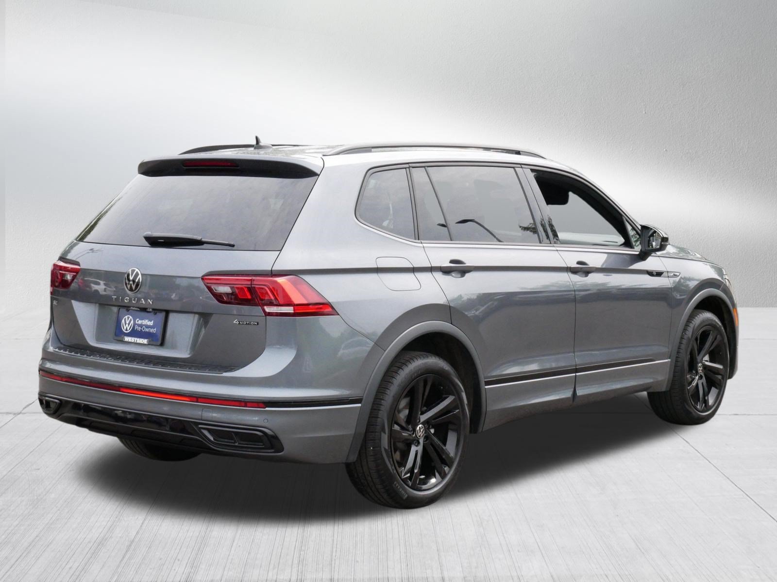 Certified 2023 Volkswagen Tiguan SE R-Line AWD/4WD image 7