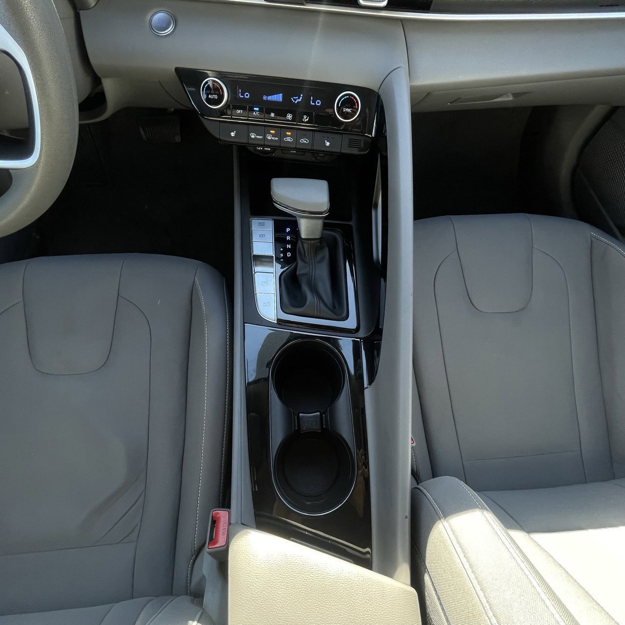 Used 2023 Hyundai Elantra Blue image 19