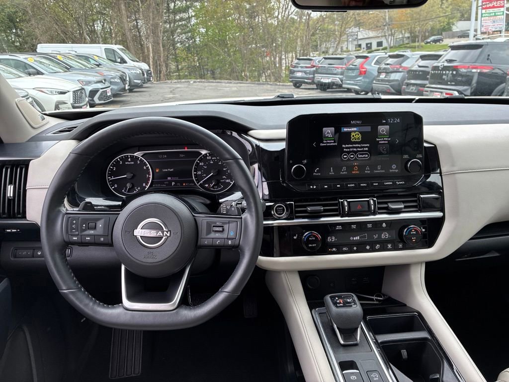 Certified 2023 Nissan Pathfinder SL w/ SL Premium Package AWD/4WD image 17
