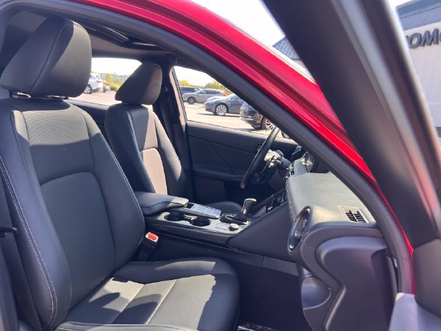 Used 2024 Lexus IS 350 F Sport RWD image 31