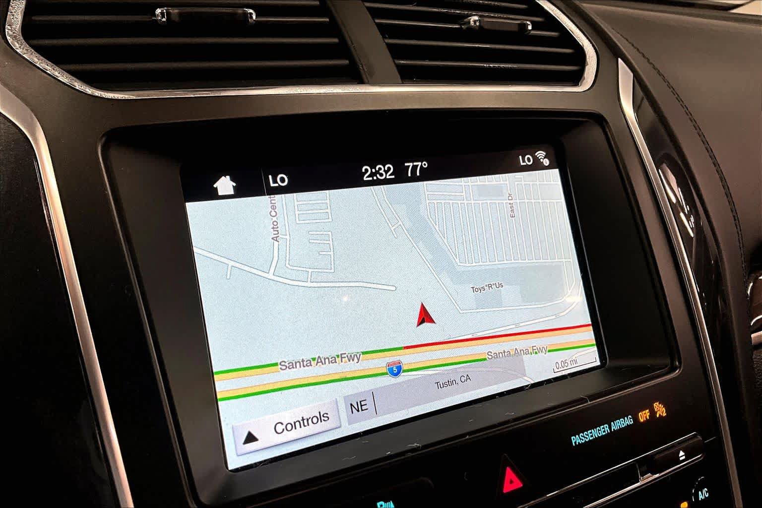 Used 2018 Ford Explorer Platinum AWD/4WD image 35
