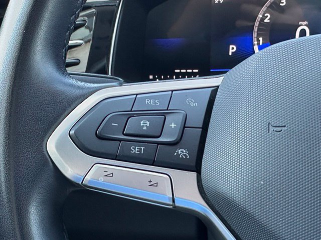 Used 2025 Volkswagen Jetta SE FWD image 16