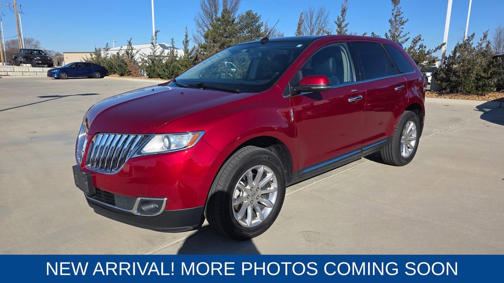 Used 2013 Lincoln MKX AWD image 1