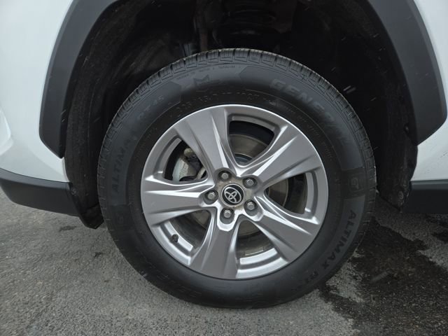 Used 2023 Toyota RAV4 XLE image 7