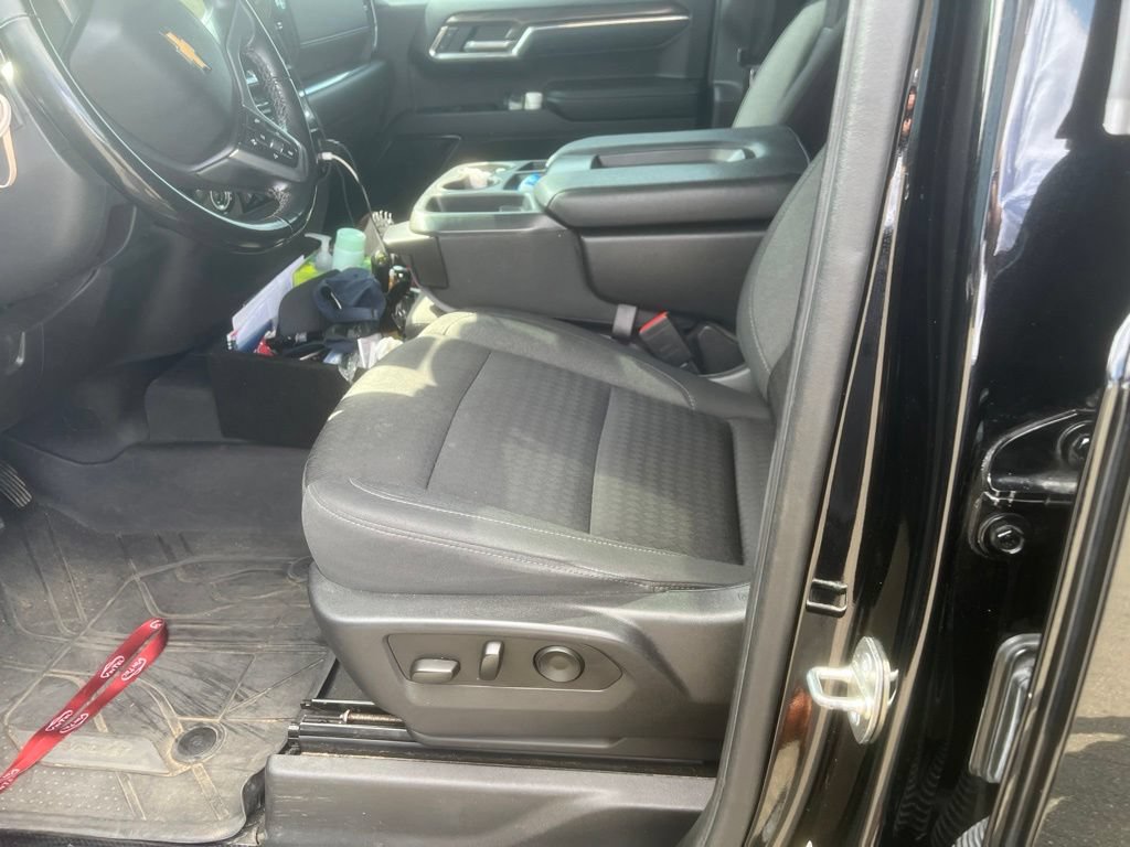 Used 2023 Chevrolet Silverado 1500 LT AWD/4WD image 8