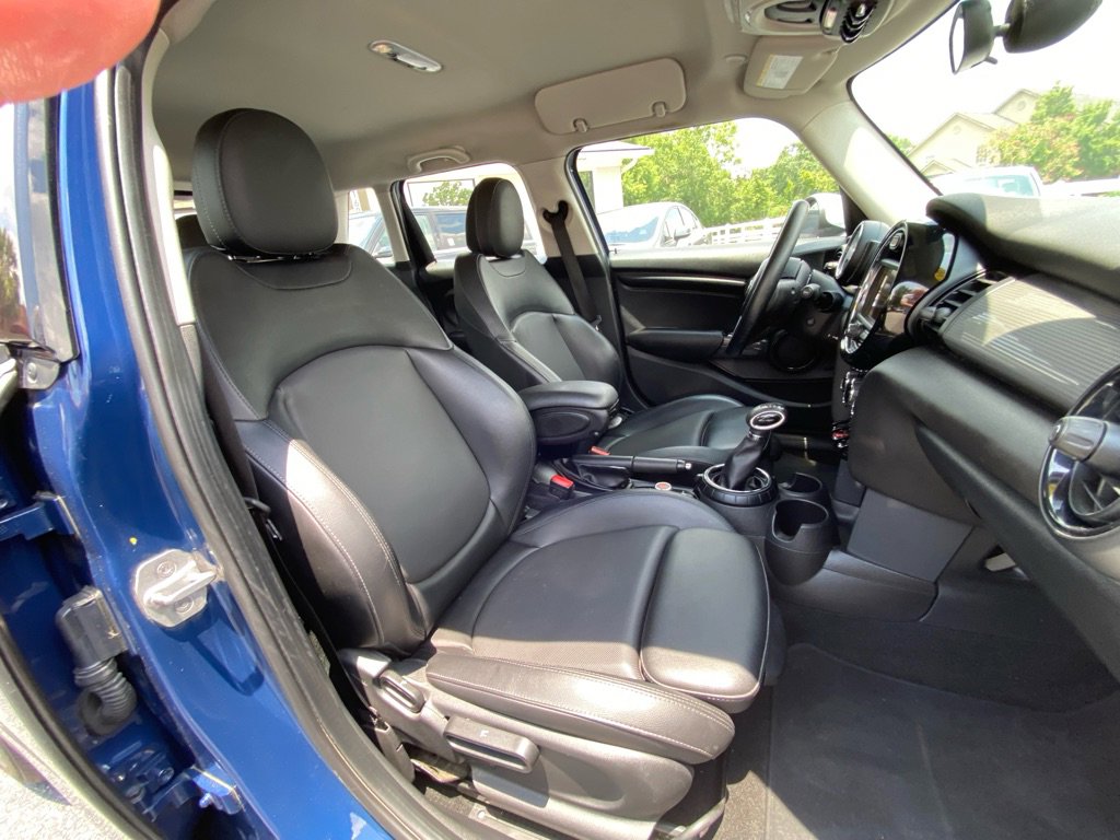 Used 2016 MINI Cooper 4-Door Hardtop image 38