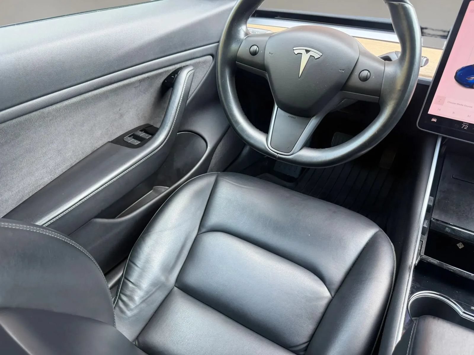 Used 2018 Tesla Model 3 Mid Range RWD image 19