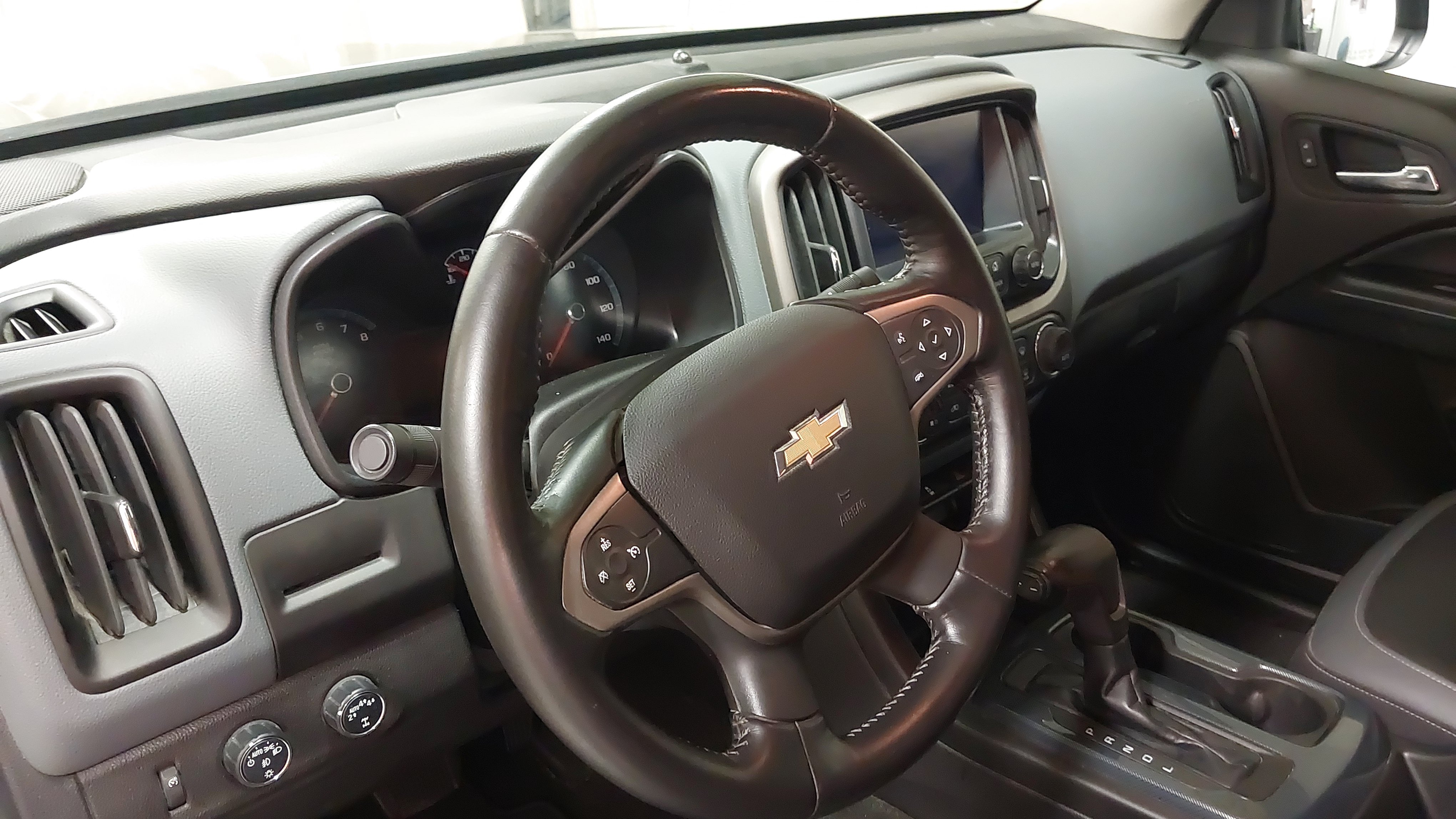 Used 2017 Chevrolet Colorado Z71 AWD/4WD image 17