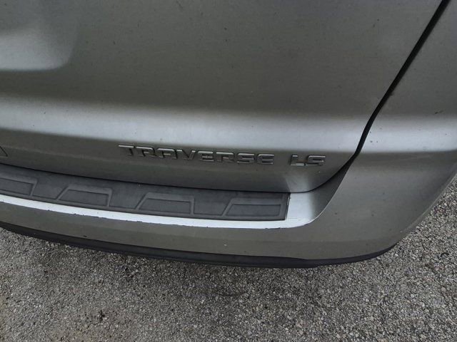 Used 2015 Chevrolet Traverse LS image 7