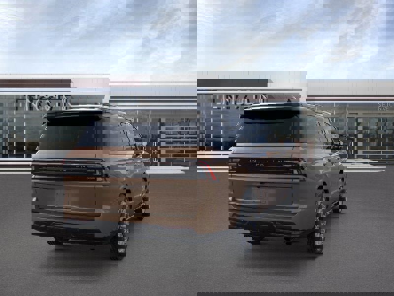 New 2026 Lincoln Navigator L Black Label w/ Black Label Special Edition image 8