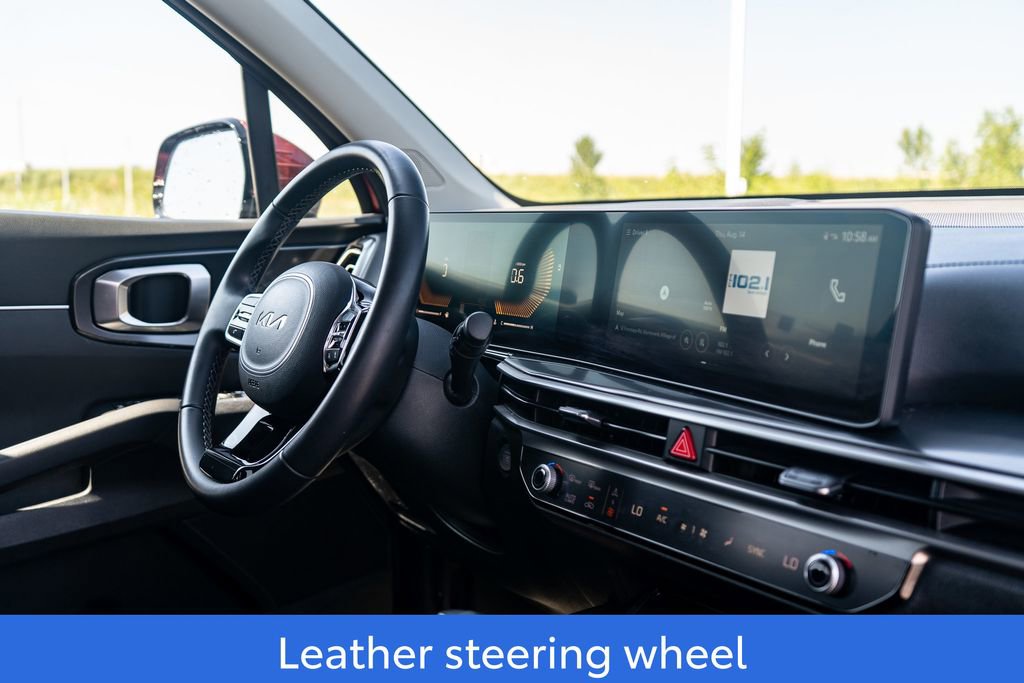 Used 2025 Kia Sorento S w/ Panoramic Sunroof Package image 11