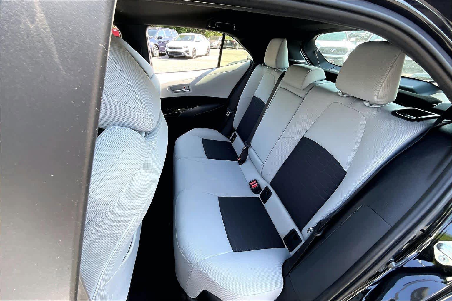 Used 2024 Toyota Corolla SE w/ SE Package FWD image 19