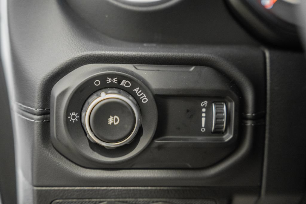 New 2026 Jeep Wrangler Unlimited Sahara AWD/4WD image 42