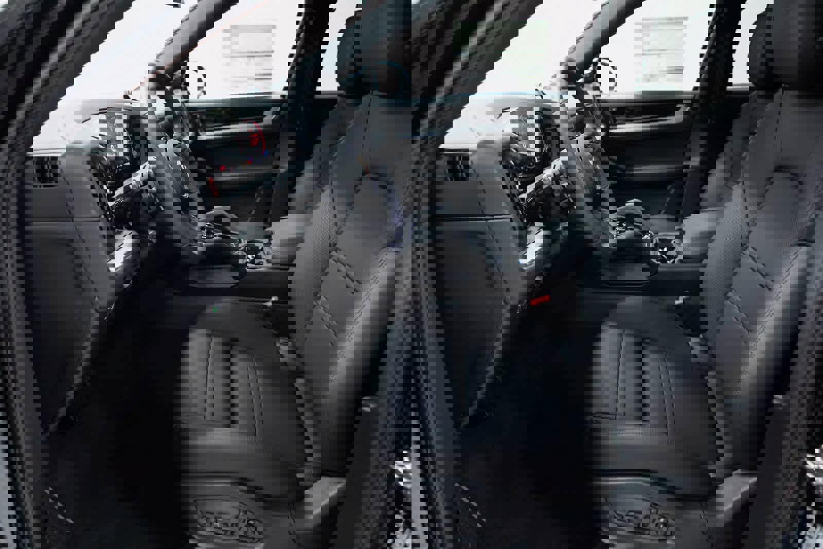 Certified 2025 Porsche Cayenne Coupe image 17