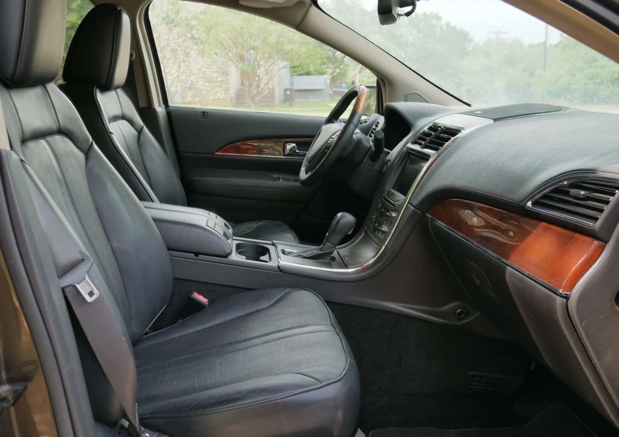 Used 2011 Lincoln MKX 2WD w/ 102A Rapid Spec Order Code image 16