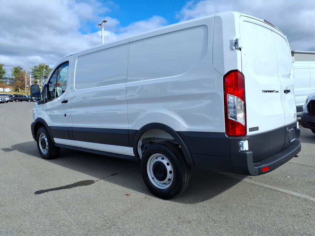 New 2026 Ford Transit 250 Low Roof video 3