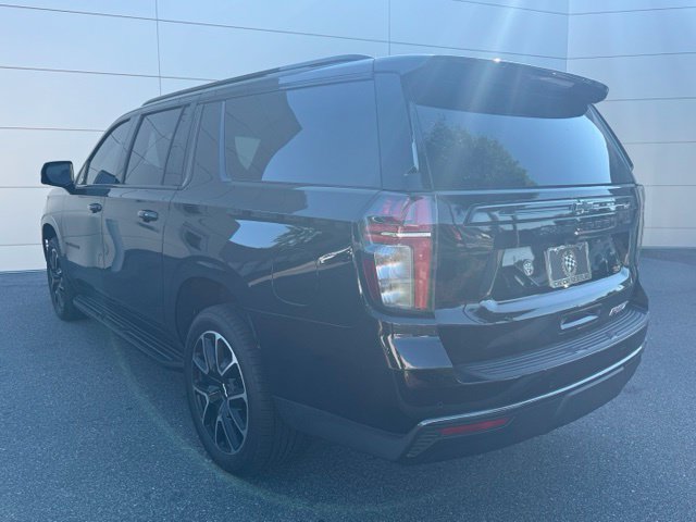 Used 2022 Chevrolet Suburban RST w/ Luxury Package AWD/4WD image 9