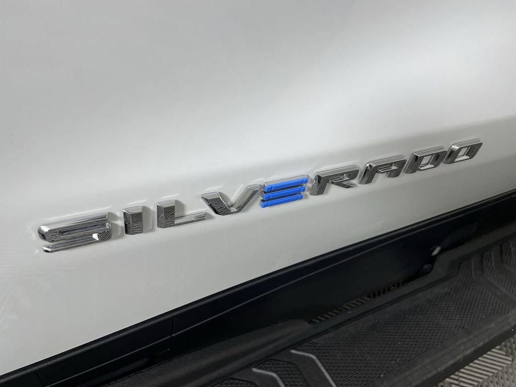 New 2025 Chevrolet Silverado EV LT image 34