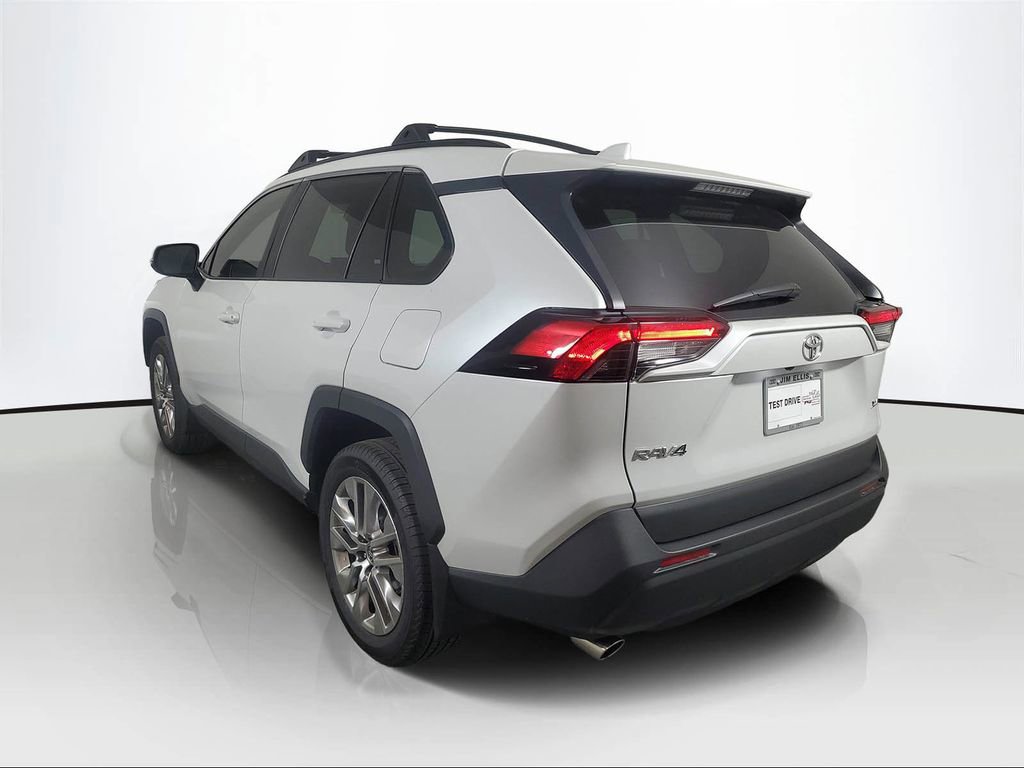 Used 2025 Toyota RAV4 XLE Premium w/ Weather Package FWD image 4