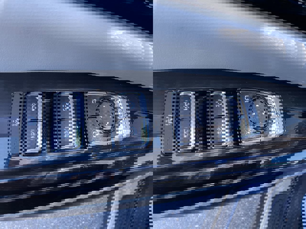 Certified 2024 Kia Carnival SX image 17