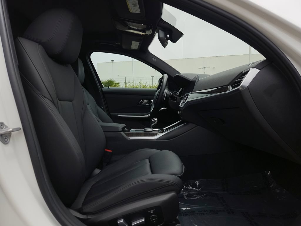Used 2021 BMW 330i Sedan w/ Convenience Package RWD image 23