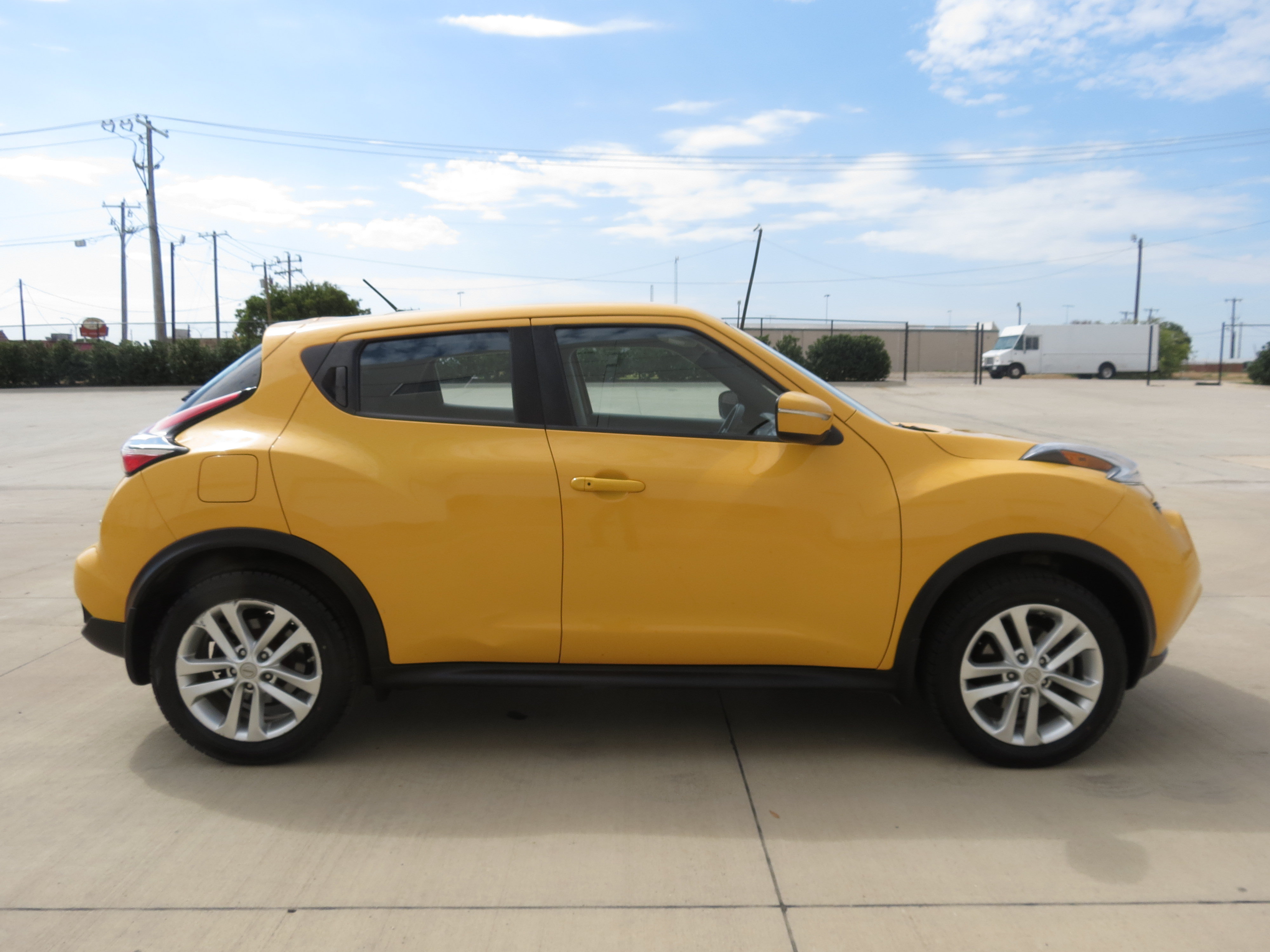 Used 2016 Nissan Juke S AWD/4WD image 7