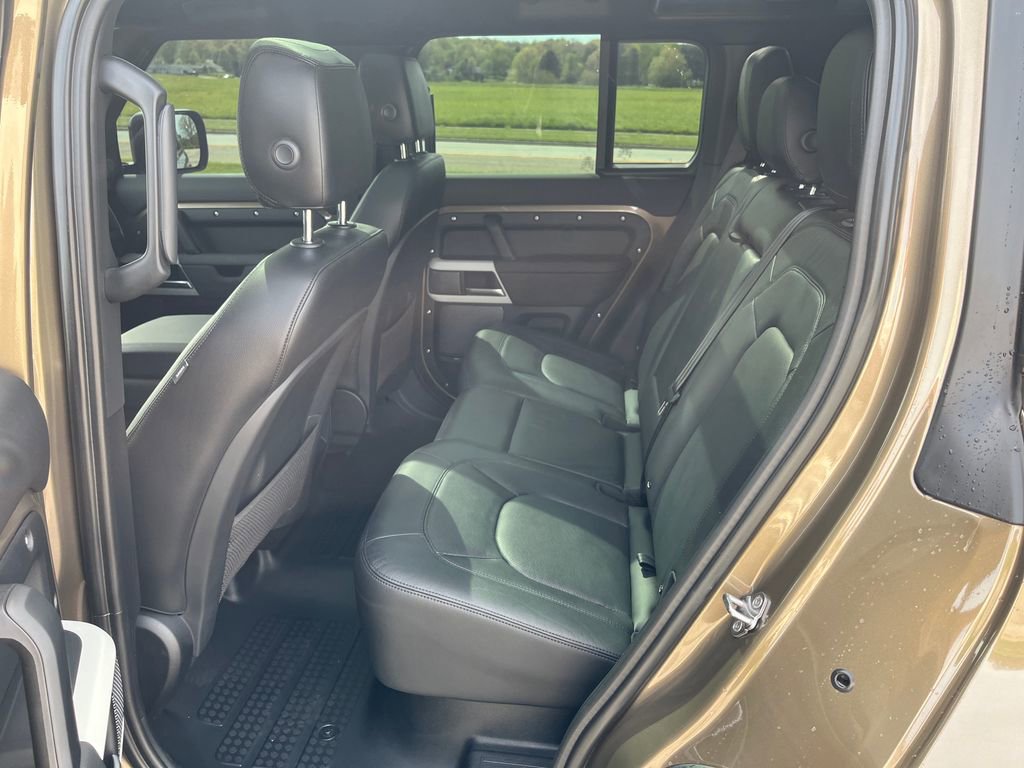 Used 2024 Land Rover Defender 110 S AWD/4WD image 17