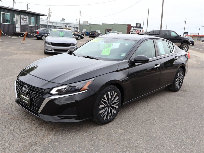 Used 2023 Nissan Altima 2.5 SV FWD image 3