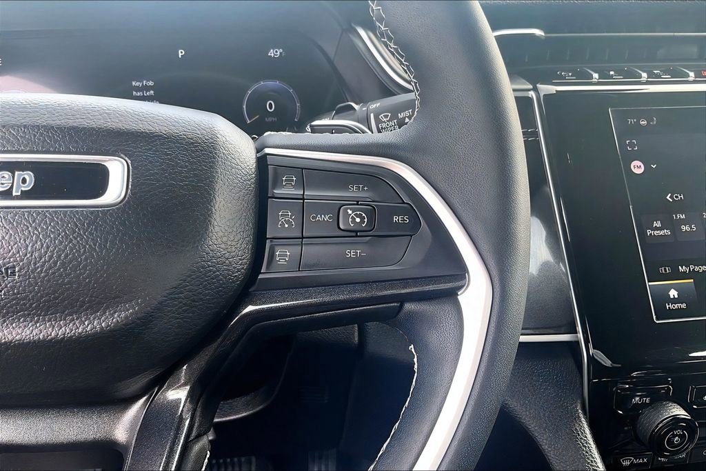 Used 2023 Jeep Grand Cherokee Altitude image 19