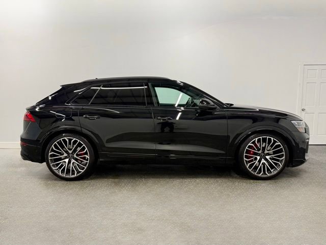 Used 2024 Audi SQ8 Prestige w/ Prestige Package image 7